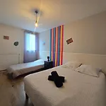 Le Bollywood 2 - 2 Ch. - Wifi - Centre-ville - Spacieux Apartman