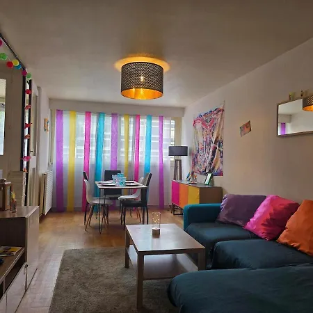 Le Bollywood 2 - 2 Ch. - Wifi - Centre-ville - Spacieux *